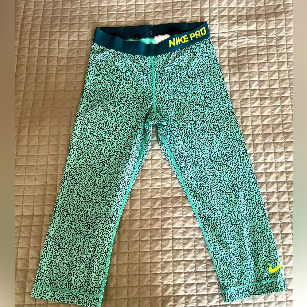 Nike Pro below the knee leggings, turquoise/teal print, size Medium